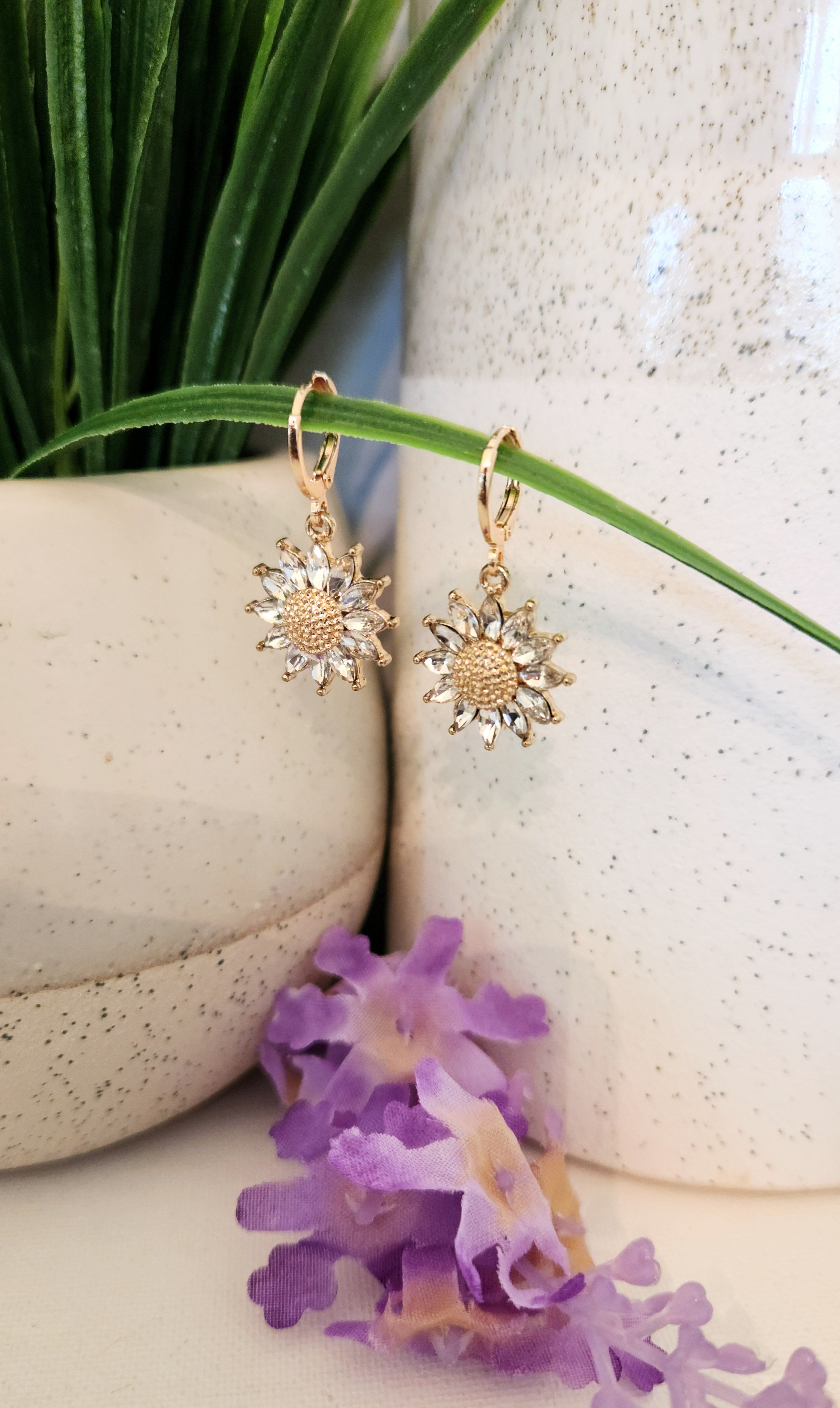 Gold Daisy Earrings