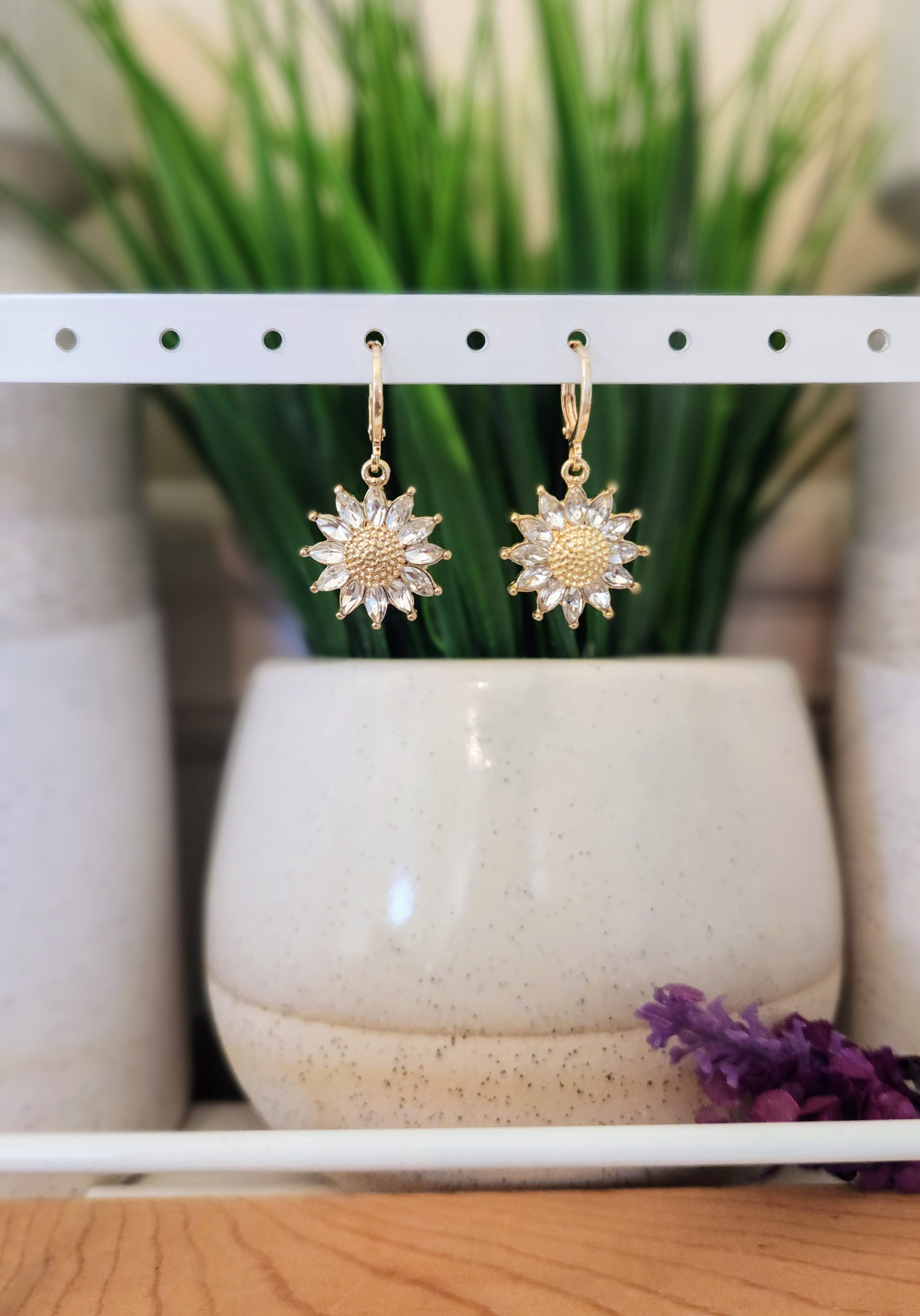 Gold Daisy Earrings