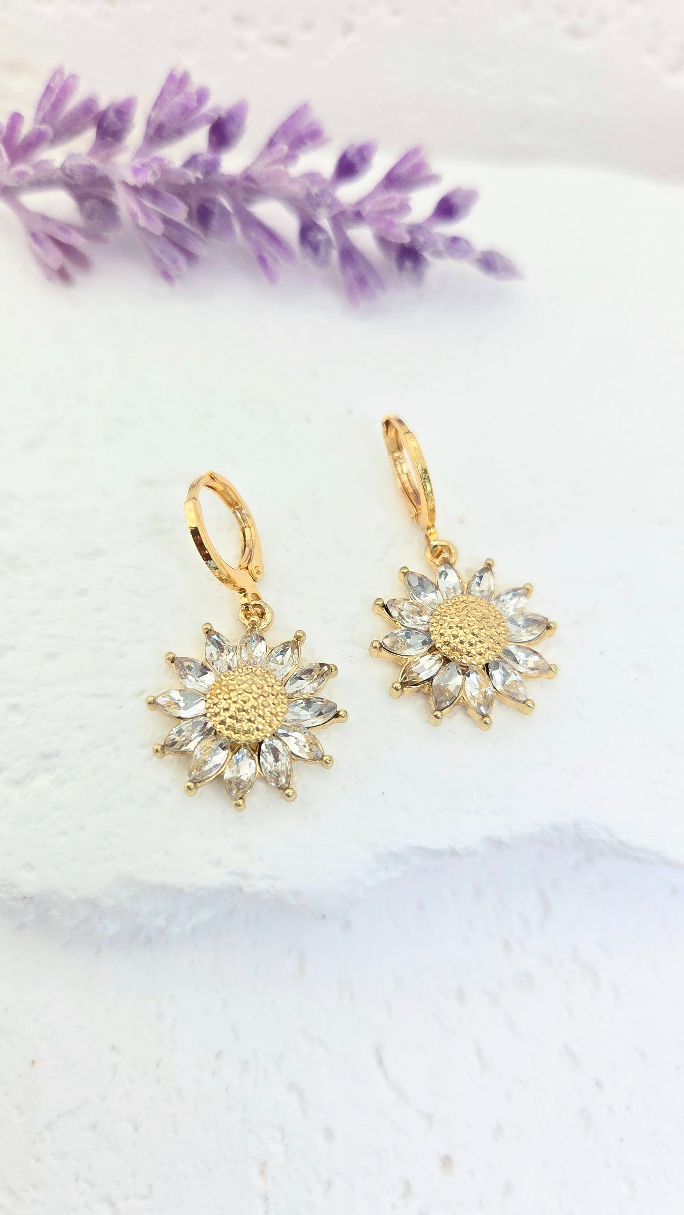Gold Daisy Earrings