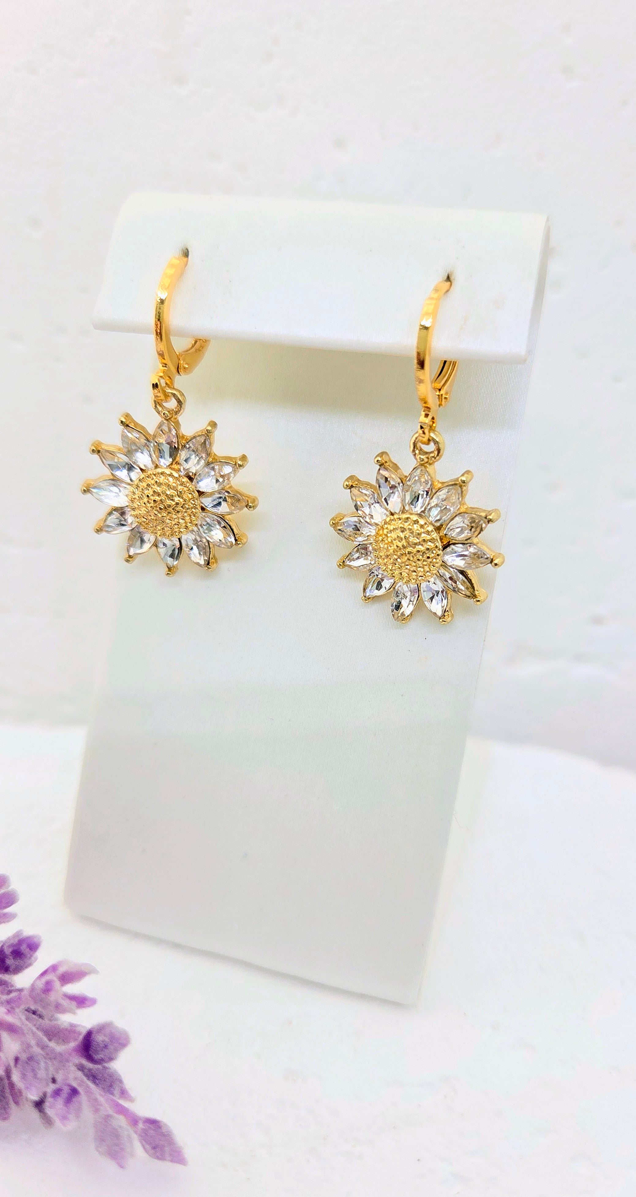 Gold Daisy Earrings