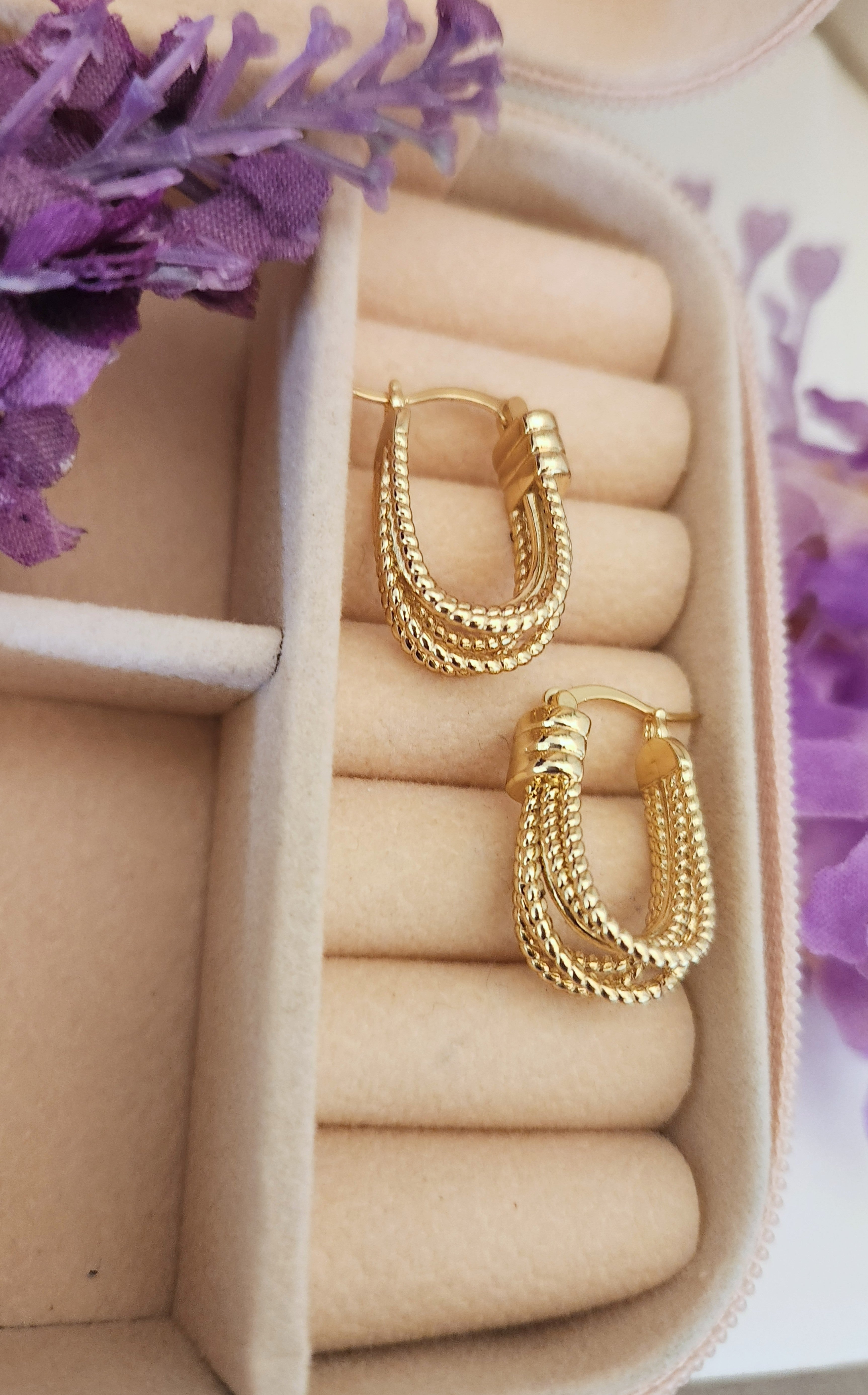 Rope Twist Oval Hoop Earrings