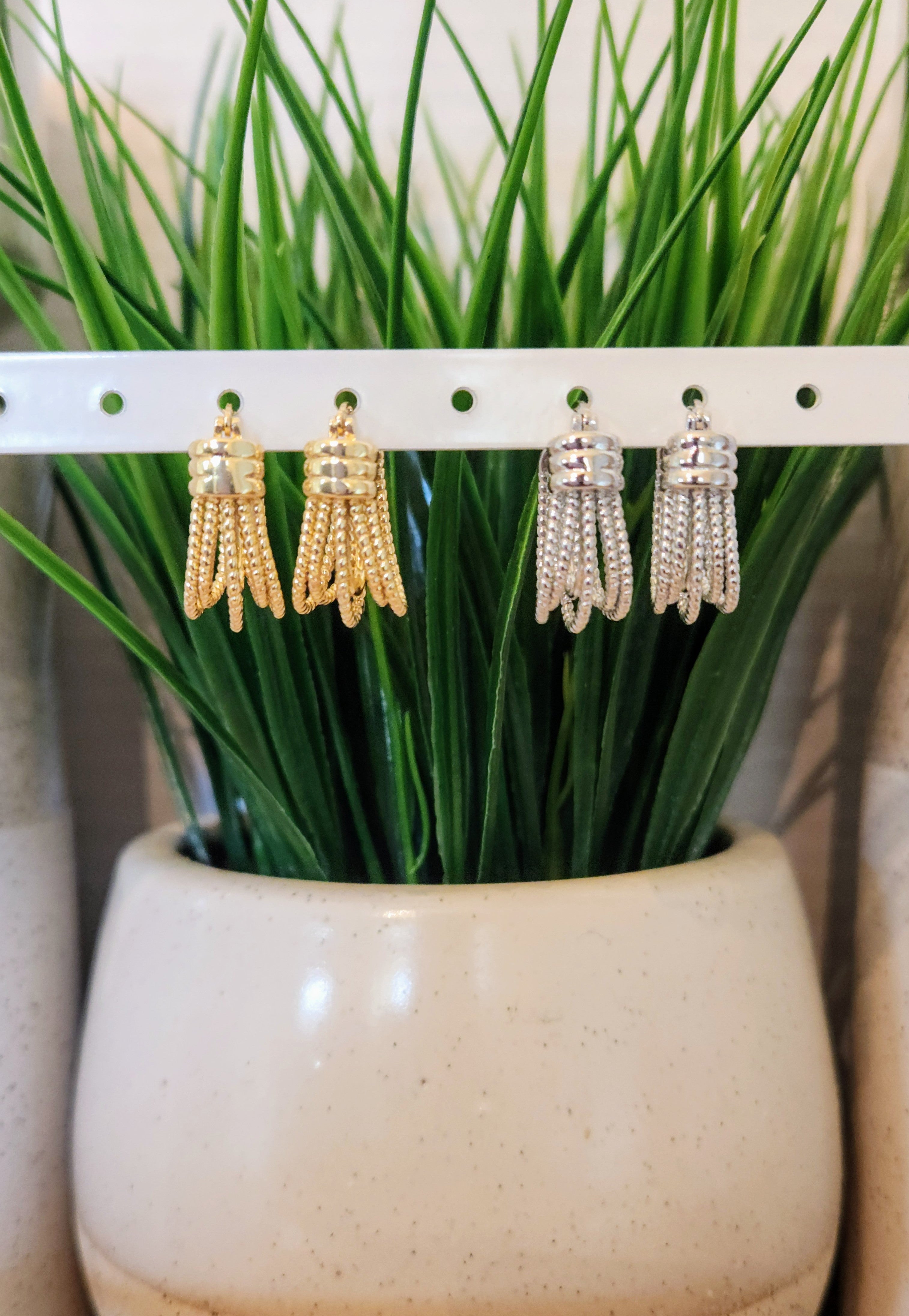 Rope Twist Oval Hoop Earrings