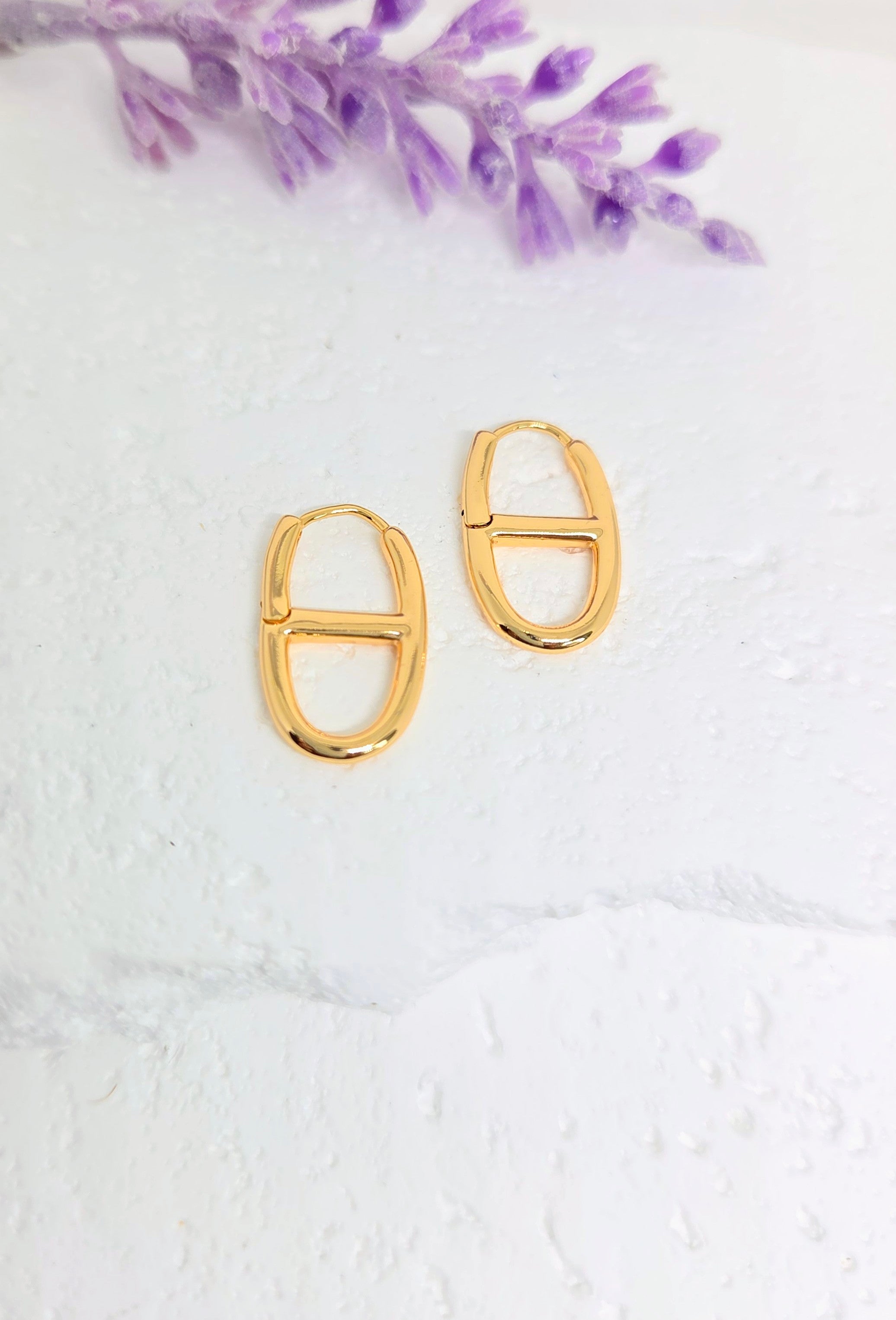 Minimal Oval Huggie Earrings